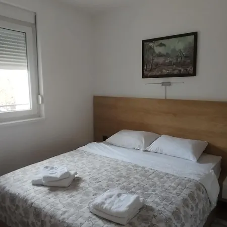 Apartment Cvetkovic Lux аpartmani & Free Garaza